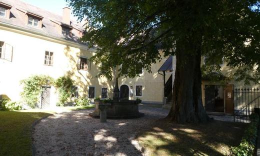 Schloss Waxenberg